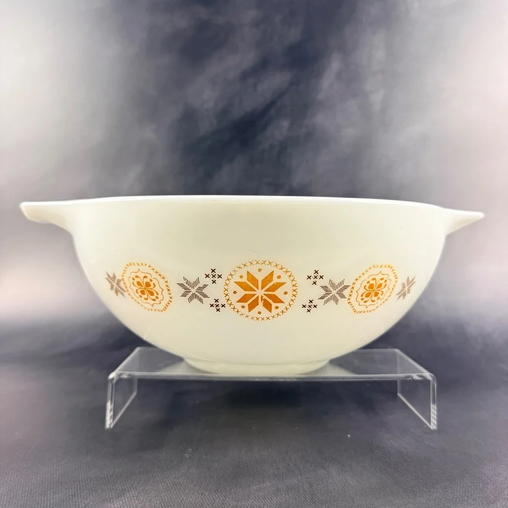 Pyrex‎ Town & Country 444 Cinderella Mixing Bowl White Gold Brown 4 Qt